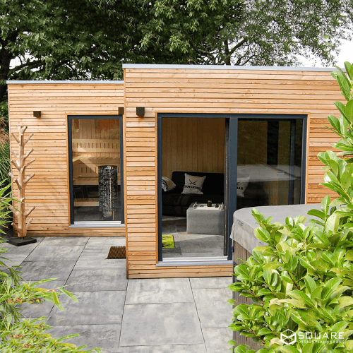 Gartensauna mit Dusche